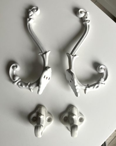 lot de 2 pateres patheres et 2 crochets en fonte emaillee