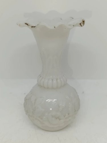 lot de 2 petits vases ancien en opaline blanc en bon etat