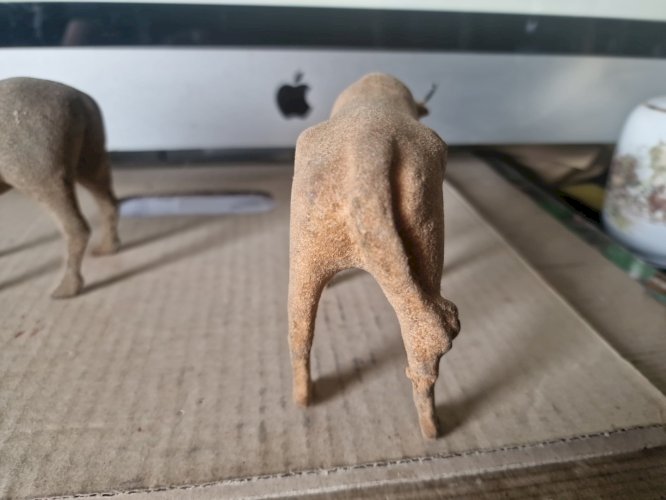 Lot de 2 santons  l'ane et le boeuf Devineau  floqués_ long boeuf 14 x 9 cm