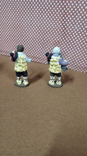 LOT DE 2 SANTONS POUR CRECHE EN TERRE CUITE ADG N° 38