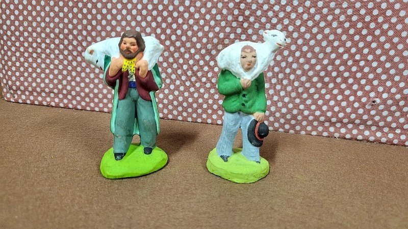 LOT DE 2 SANTONS POUR CRECHE EN TERRE CUITE N° 40