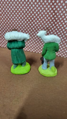 LOT DE 2 SANTONS POUR CRECHE EN TERRE CUITE N° 40