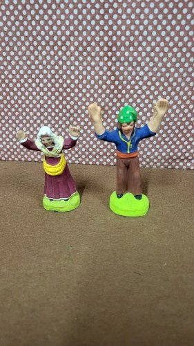 LOT DE 2 SANTONS POUR CRECHE EN TERRE CUITE N° 44