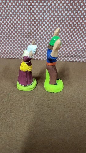LOT DE 2 SANTONS POUR CRECHE EN TERRE CUITE N° 44