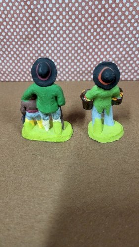LOT DE 2 SANTONS POUR CRECHE EN TERRE CUITE N° 45