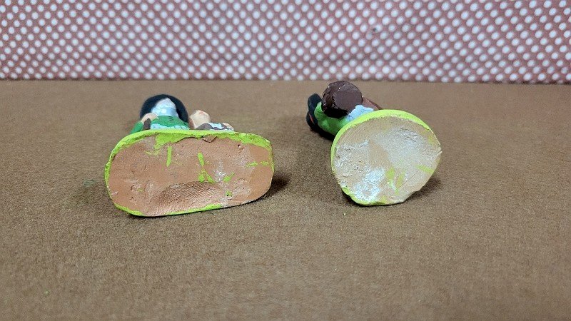 LOT DE 2 SANTONS POUR CRECHE EN TERRE CUITE N° 45