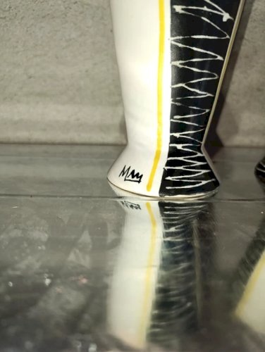 lot de 2 vases/mazagrans cornet vallauris vintage signé en bon etat