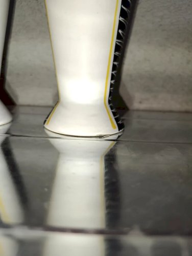 lot de 2 vases/mazagrans cornet vallauris vintage signé en bon etat