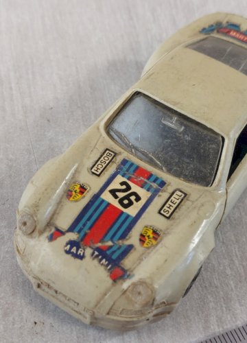Lot de 2 voitures, Dyane 6 Mehari Minialuxe + Porsche Carrera RSR Martini Norev ^
