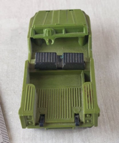 Lot de 2 voitures, Dyane 6 Mehari Minialuxe + Porsche Carrera RSR Martini Norev ^