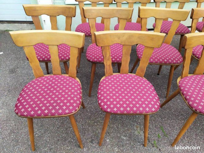 Lot de 20 chaises de bistrot bois avec coussin vintage année 7