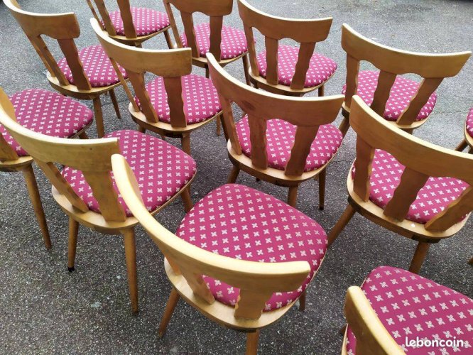 Lot de 20 chaises de bistrot bois avec coussin vintage année 7