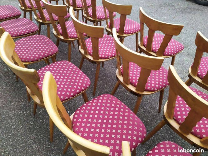 Lot de 20 chaises de bistrot bois avec coussin vintage année 7
