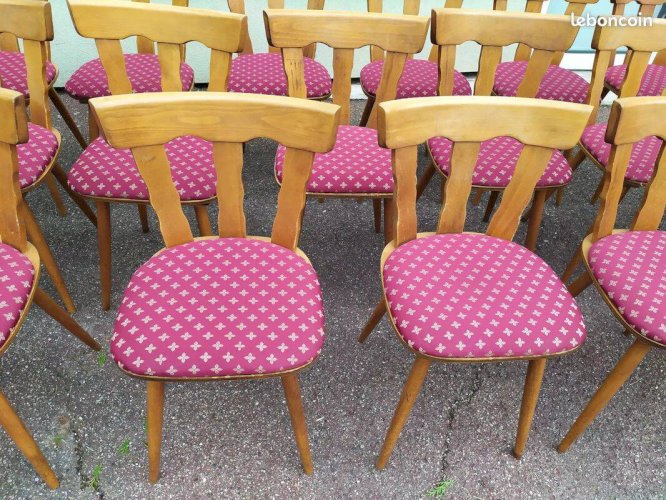 Lot de 20 chaises de bistrot bois avec coussin vintage année 7