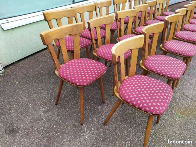 Lot de 20 chaises de bistrot bois avec coussin vintage année 7