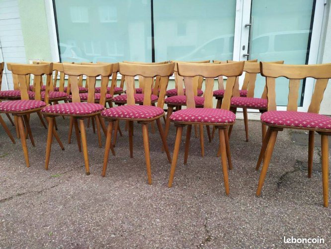 Lot de 20 chaises de bistrot bois avec coussin vintage année 7