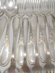 Set of 24 silver-plated cutlery