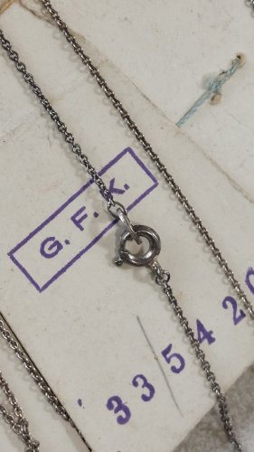 Lot de 3 anciens colliers + pendentifs corail, en argent massif