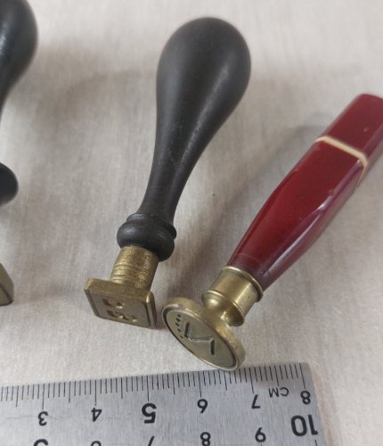 Lot de 3 anciens sceaux / cachets à cire