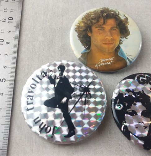 Lot de 3 badges John Travolta / Grease, vintage