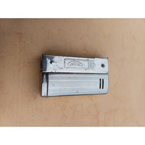 Lot de 3 Briquet : Dupont , Chesterfield , etc
