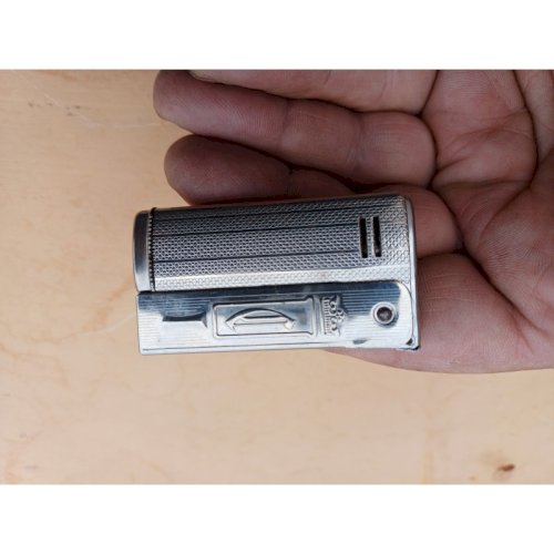 Lot de 3 Briquet : Dupont , Chesterfield , etc