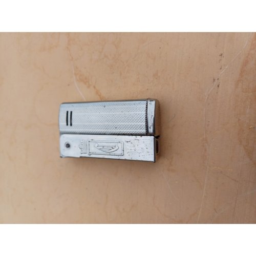 Lot de 3 Briquet : Dupont , Chesterfield , etc