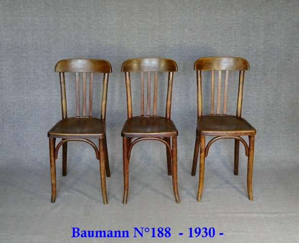 Lot de 3 chaises Baumann bistrot N° 188 de 1930 assise bois, no Thonet