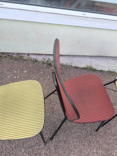 Lot de 3 chaises vintage skaï jaune rouge