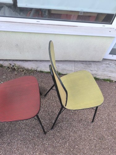 Lot de 3 chaises vintage skaï jaune rouge