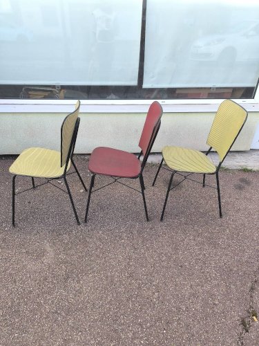 Lot de 3 chaises vintage skaï jaune rouge