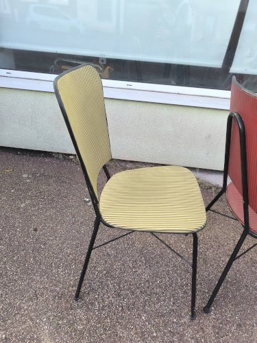 Lot de 3 chaises vintage skaï jaune rouge