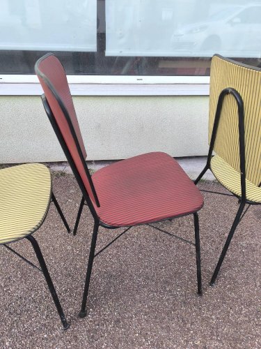 Lot de 3 chaises vintage skaï jaune rouge