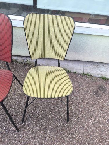 Lot de 3 chaises vintage skaï jaune rouge