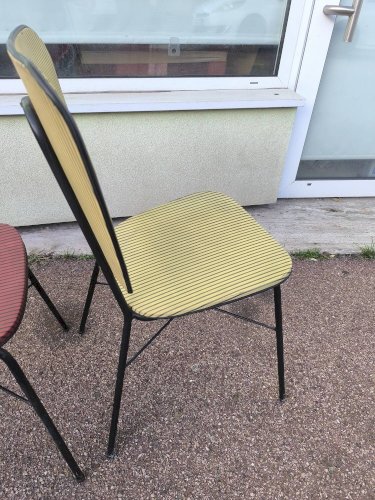 Lot de 3 chaises vintage skaï jaune rouge