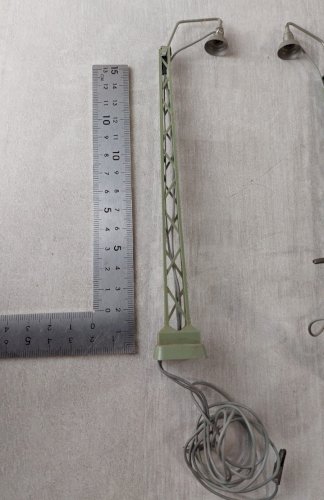 Lot de 3 lampadaires pylônes, Märklin, 19 cm, en HO