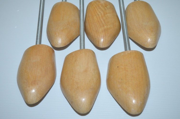 -LOT de 3 Paires de FORMES A CHAUSSURES BOIS et Métal XXe pointure 37/38