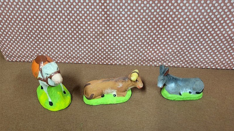 LOT DE 3 SANTONS ANIMAUX POUR CRECHE EN TERRE CUITE N° 39