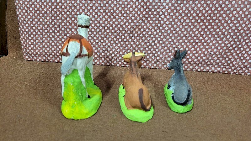 LOT DE 3 SANTONS ANIMAUX POUR CRECHE EN TERRE CUITE N° 39