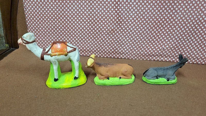 LOT DE 3 SANTONS ANIMAUX POUR CRECHE EN TERRE CUITE N° 39