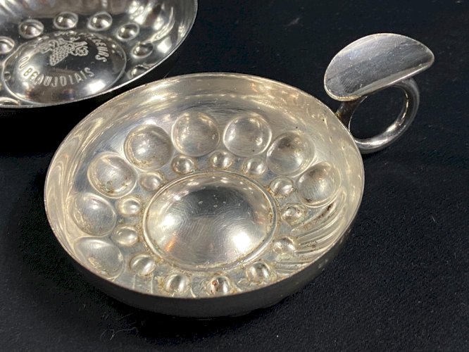 Lot de 3 tastevins en métal argenté et inox