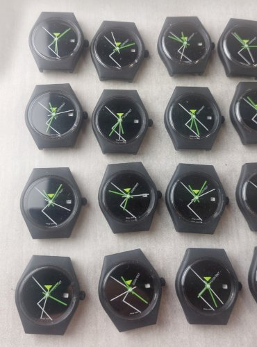 Lot de 30 montres Gigandet / mouvement Harley Ronda 3875