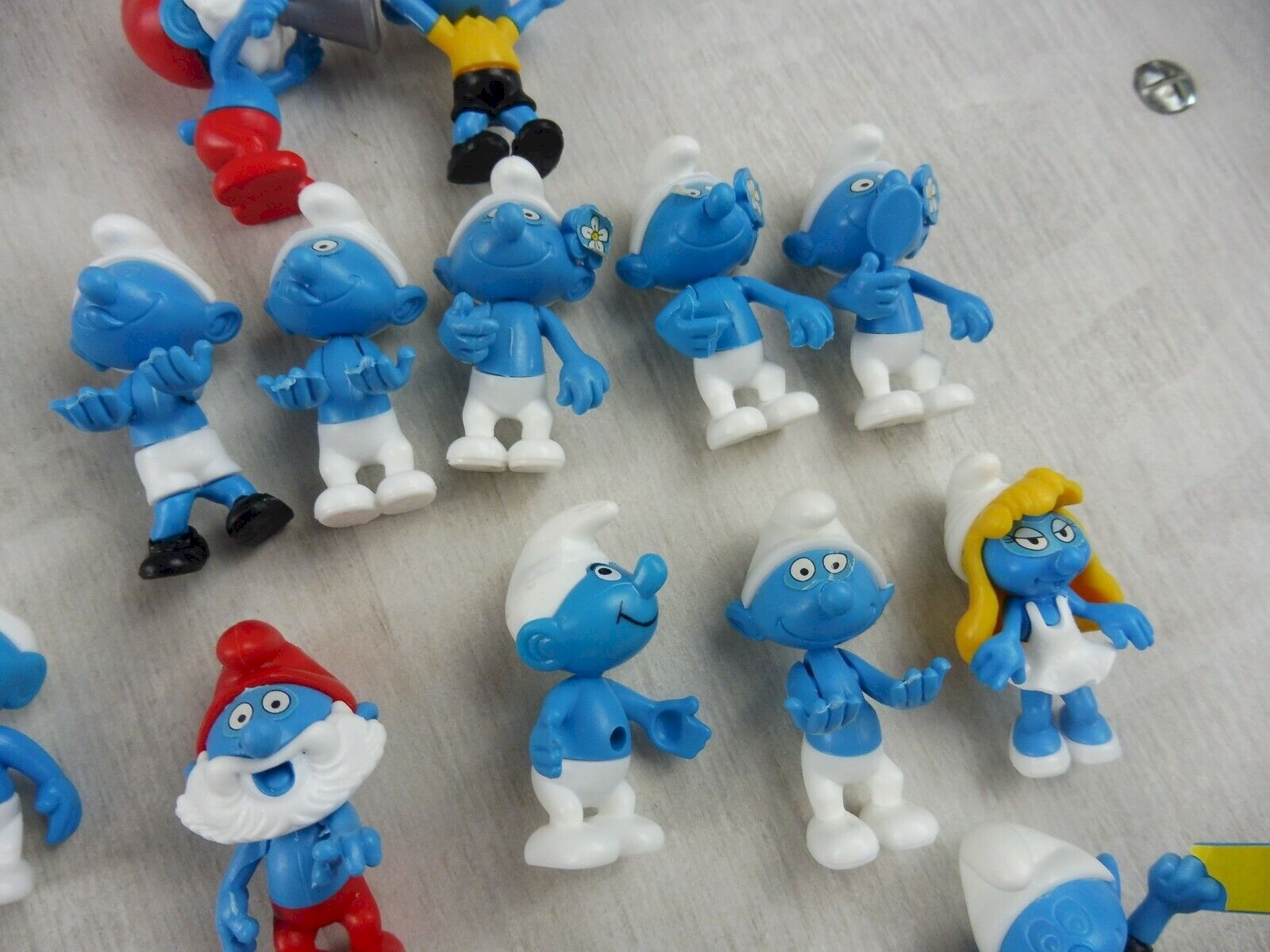 Ancienne Figurine, Schtroumpf / Schlümpf / Smurf, Saut De Haie Schleich Imgx1200 1327