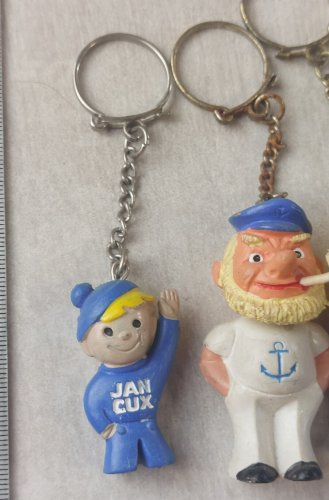 Lot de 4 anciens portes clés, marins fumant pipe, plastique mou, vintage