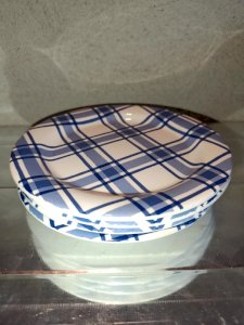 lot de 4 assiettes à dessert au décor de carreaux bleus et blancs en bon etat