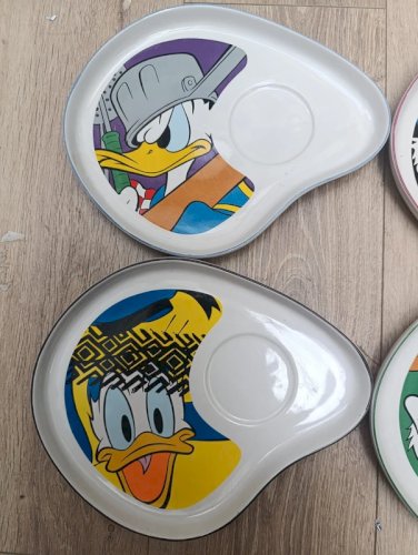 lot de 4 assiettes donald by studio moonflower en bon etat