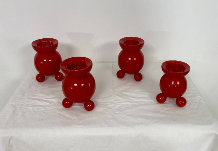 Lot de 4 bougeoirs suédois en bois – Années 50