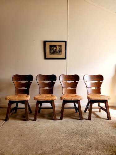 Lot de 4 chaises brutalistes en bois