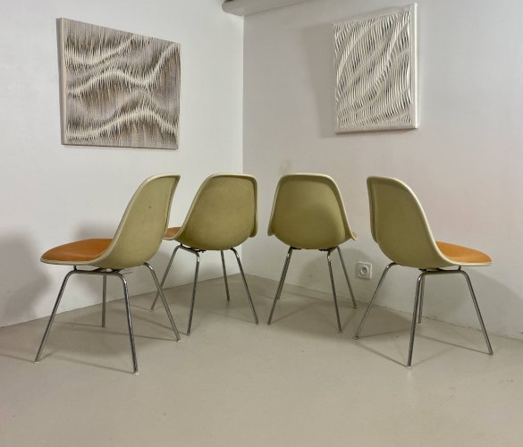 Lot de 4 chaises DSW Eames – Herman Miller (1952)