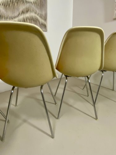 Lot de 4 chaises DSW Eames – Herman Miller (1952)